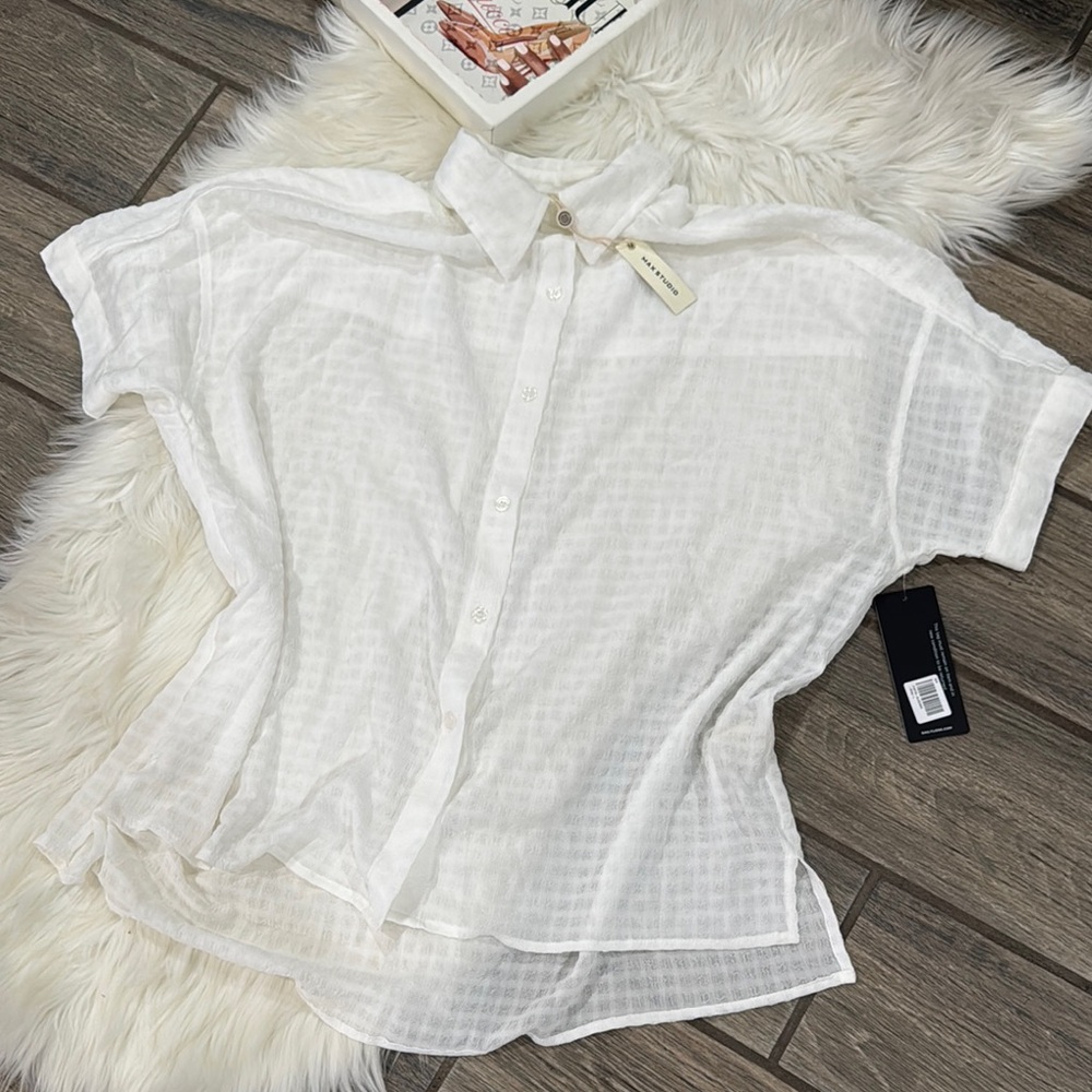 🤍MAX STUDIO Women's Seersucker Short Sleeve Shirt - Picture 3 of 13
